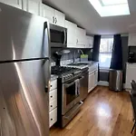 Studio Gem Near Capitol & Coffee Spots